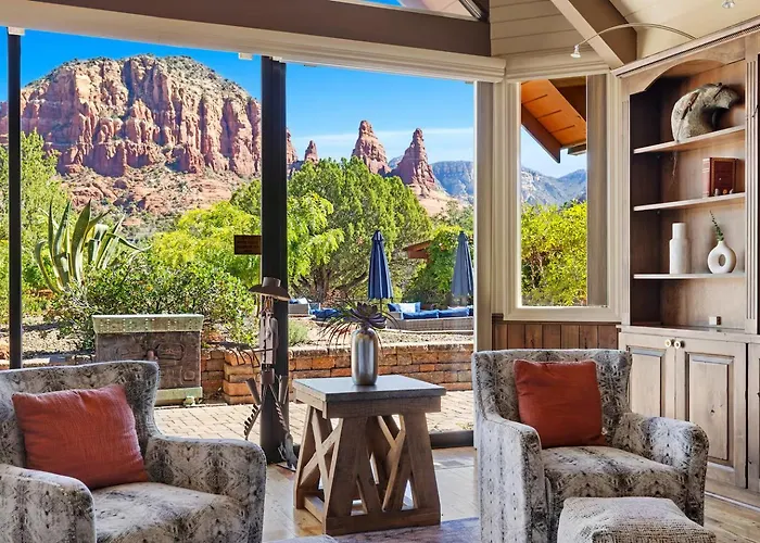 Grand Estate With Pool, Tennis, Pickleball Court, 24 Guests *