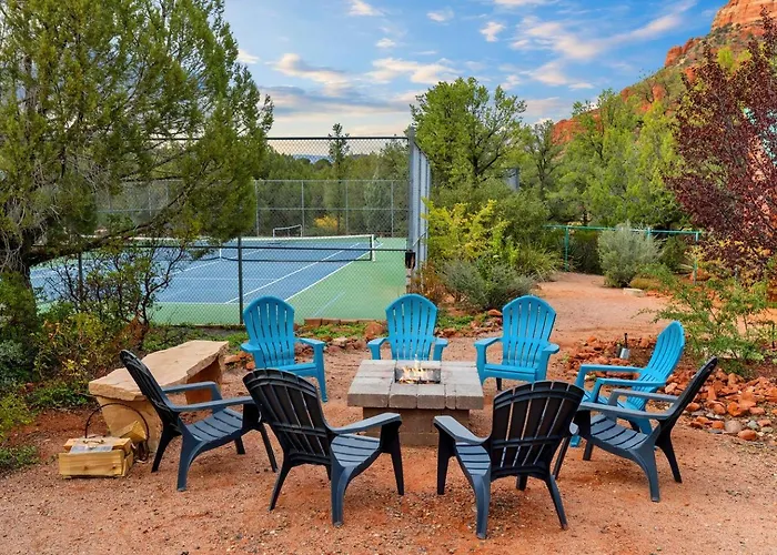 Grand Estate With Pool, Tennis, Pickleball Court, 24 Guests Holiday home Sedona