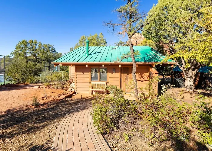 Grand Estate With Pool, Tennis, Pickleball Court, 24 Guests Holiday home