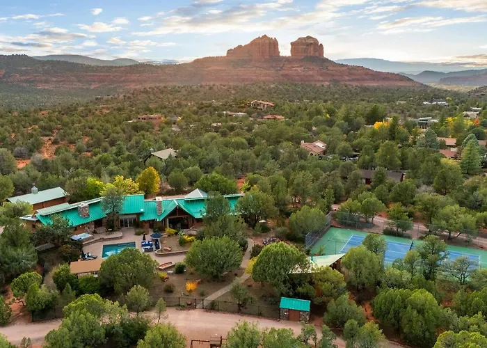 Grand Estate With Pool, Tennis, Pickleball Court, 24 Guests Sedona